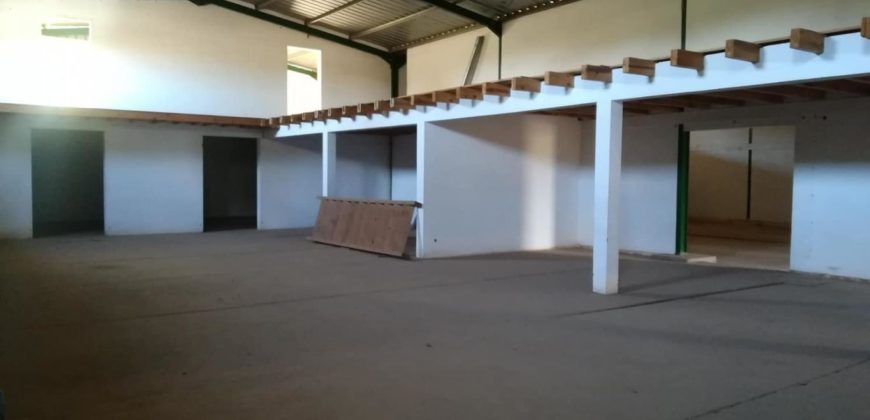 Hangars pour usage de stockage ou industriel, Antanandrano