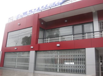 Local commercial d’une superficie de 42M2 sur un immeuble de standing, Ambohibao