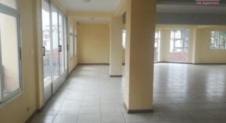 Local de 200m2, Ampasamadinika