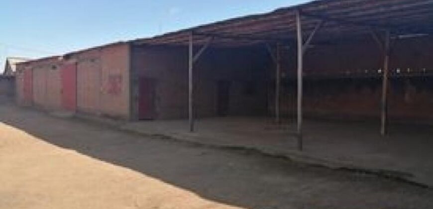 Deux entrepôts de 224M2 sur un terrain de 1700M2, Ambohibao