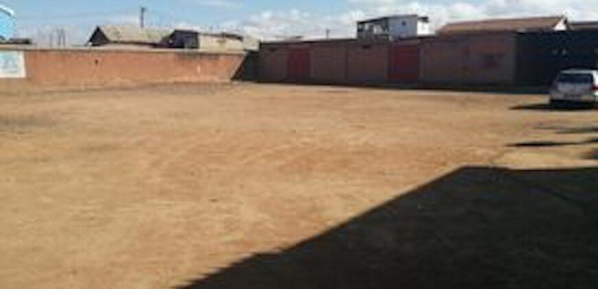 Deux entrepôts de 224M2 sur un terrain de 1700M2, Ambohibao