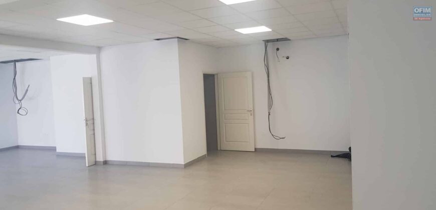 Local professionnel entièrement équipé, Saint Louis