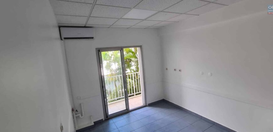 Local Professionnel de 77m2 au centre-ville de Saint Paul