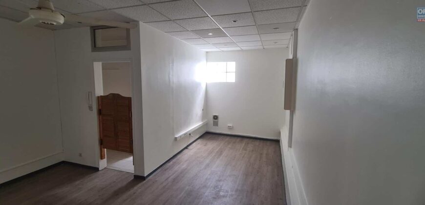 Local Professionnel de 77m2 au centre-ville de Saint Paul
