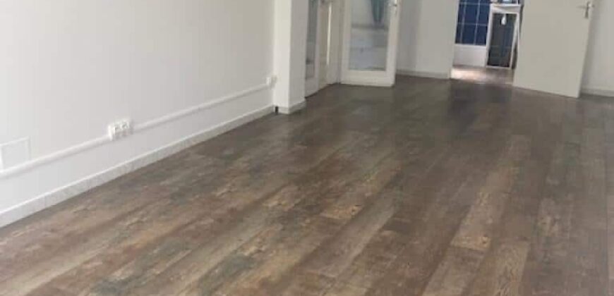 Local professionnel de 32.98 m2, Sainte Clotilde