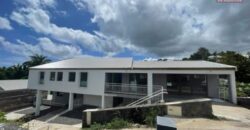 Local commercial de 115 m2 situé en hyper centre de Saint Gilles Les Hauts