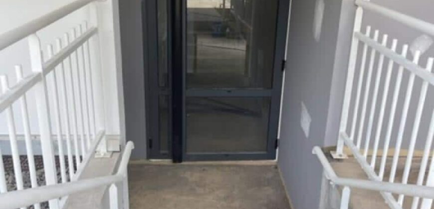Local commercial de 115 m2 situé en hyper centre de Saint Gilles Les Hauts