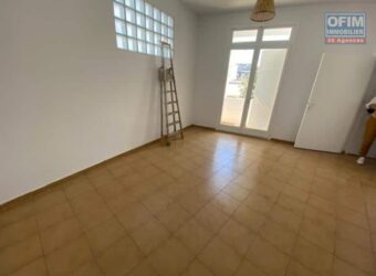 Local professionnel de 19 m2 remis à neuf, Saint Denis
