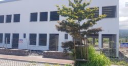 Local commercial de 100 m2 , Etang Salé