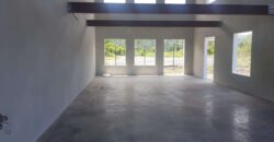 Local commercial de 100 m2 , Etang Salé