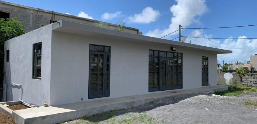 A louer un local commercial de 140 m2 dans un bâtiment récemment construit à Mapou