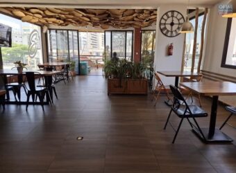 A louer : Local de 200 m² à Ankorondrano, idéal pour usage commercial, lounge ou restaurant.