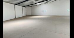 A louer : entrepôt de 594 m² sur 2 niveaux à Ambohibao, Antananarivo