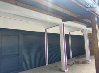 A louer ce local commercial ou professionnel de 125 m2 situé au Tampon
