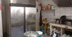 A vendre fonds de commerce de 102m2 avec parking proche commerces à Terre Sainte