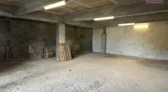 Location : Entrepôt de 80 m² en sous-sol, à proximité des commerces à Saint-Pierre