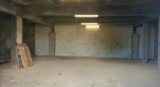 Local de stockage de 80m² disponible à la location à Saint-Pierre