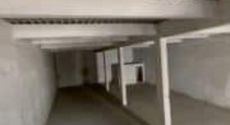 A louer : Entrepôt de 650 m² à proximité des commerces à Tanjombato, Antananarivo