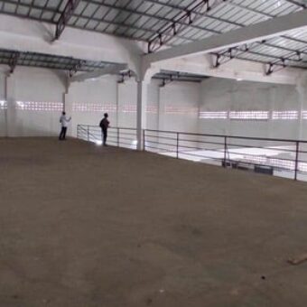 Location d’un dépôt de 1000 m² dans un site sécurisé 24h/24 à Anosizato