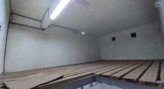 Location d’un local commercial de 90 m², situé en bord de route professionnelle, en plein centre d’Isotry, Antananarivo.