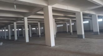 A louer : Entrepôt sécurisé de 4 000 m² proche commerces à Anosizato.