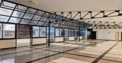 Locaux commerciaux neufs avec parking à louer à Anosizato