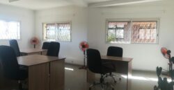 A louer: Locaux-professionnels de 100m2 chacun à Ankorondrano, Tananarive