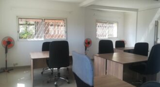 A louer: Locaux-professionnels de 100m2 chacun à Ankorondrano, Tananarive