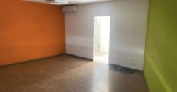 A louer un local commercial de 30m2 proche des commerces à la Rivière Saint Louis