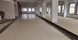 A louer : locaux commerciaux de 12 m² au 1er étage, en bord de route à Andravoahangy