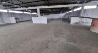 Location d’un un entrepôt de 495 m²avec parking à Andravoahangy
