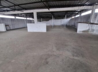 Location d’un un entrepôt de 495 m²avec parking à Andravoahangy