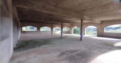 A vendre complexe hôtelier spacieux à finaliser sur un terrain de 4 050 m² situé à Faravohitra Avaratra