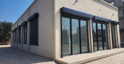 A louer local professionnel neuf de standing de 230 m2 avec parking spacieux situé entre Andranomena et Ambohibao.