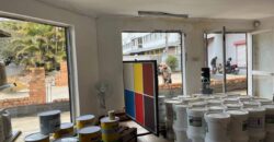 A louer un local commercial d’environ 60m2 avec parking à Ankorondrano