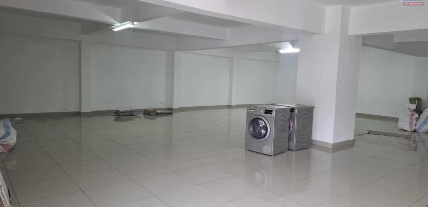 Location d’un entrepôt de 480 m² à Ambolokandrina  à 30 min du centre-ville
