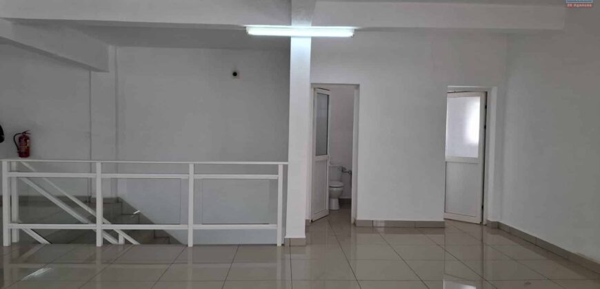 Location d’un entrepôt de 480 m² à Ambolokandrina  à 30 min du centre-ville