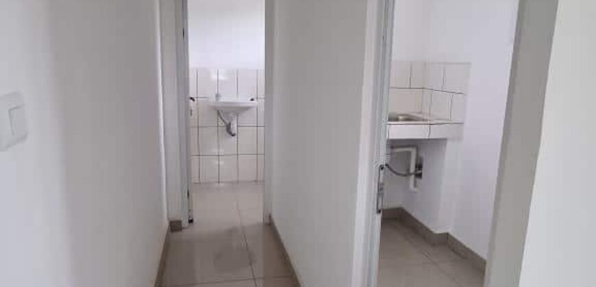 A louer deux bureaux de 150,80 m² chacun situés au 3e étage d’un immeuble professionnel à Ambolokandrina