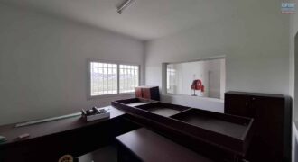 A louer deux bureaux de 150,80 m² chacun situés au 3e étage d’un immeuble professionnel à Ambolokandrina