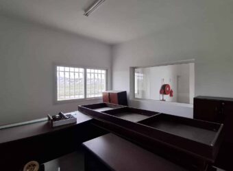 A louer deux bureaux de 150,80 m² chacun situés au 3e étage d’un immeuble professionnel à Ambolokandrina