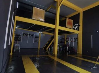 A vendre un fonds de commerce de 300m2 sur un terrain de 700m2 avec parking à By Pass