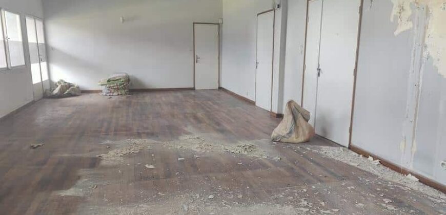 A louer un  local professionnel de 170M2 en plein centre ville d’analakely