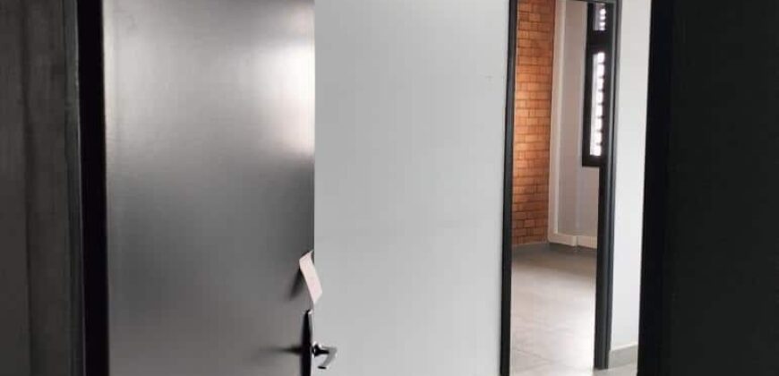 A louer un local professionnel de 251m2 proche de centre ville dans un quartier d’affaires à Ankorondrano