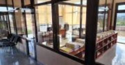 À vendre : Propriété avec dépôt de 600 m² et bureaux sur un terrain de 2 500 m² à Ambohidratrimo
