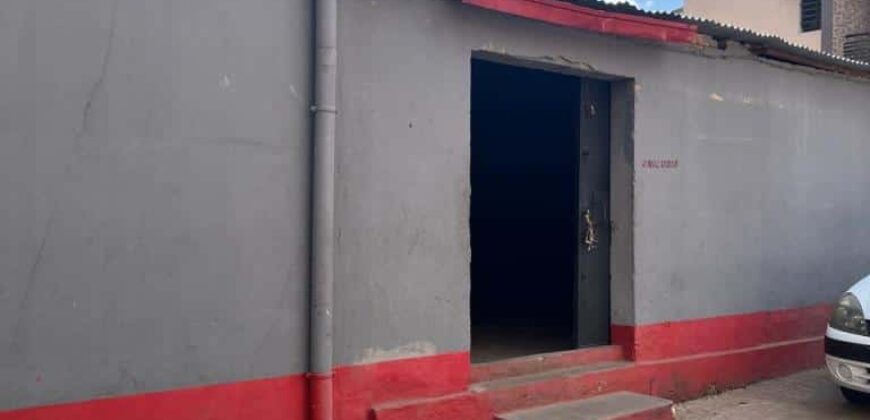 A louer un local commercial de 100m2 sur 3 niveaux à Andranonahoatra Itaosy
