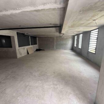 En vente un local commercial de 97 m² idéalement situé à Saint-Denis