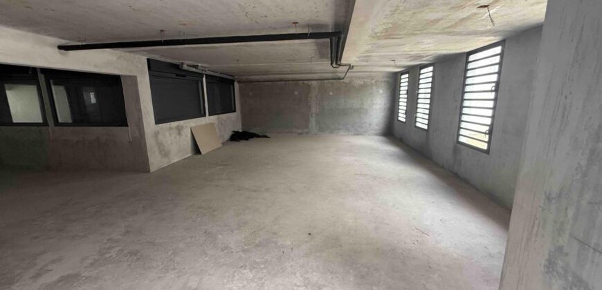 En vente un local commercial de 97 m² idéalement situé à Saint-Denis