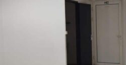 A louer un local commercial de 33m2 avec parking à la Grande Montée- Sainte Marie