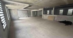 A vendre un local professionnel de 97m2 situé dans une résidence de standing à Saint Denis