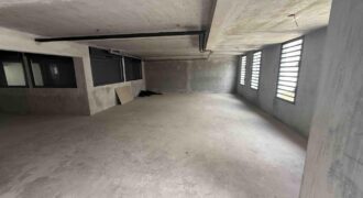 A vendre un local professionnel de 97m2 situé dans une résidence de standing à Saint Denis